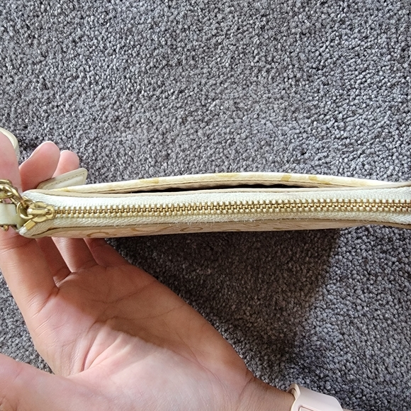 Coach gold heart wrislet - Picture 4 of 5